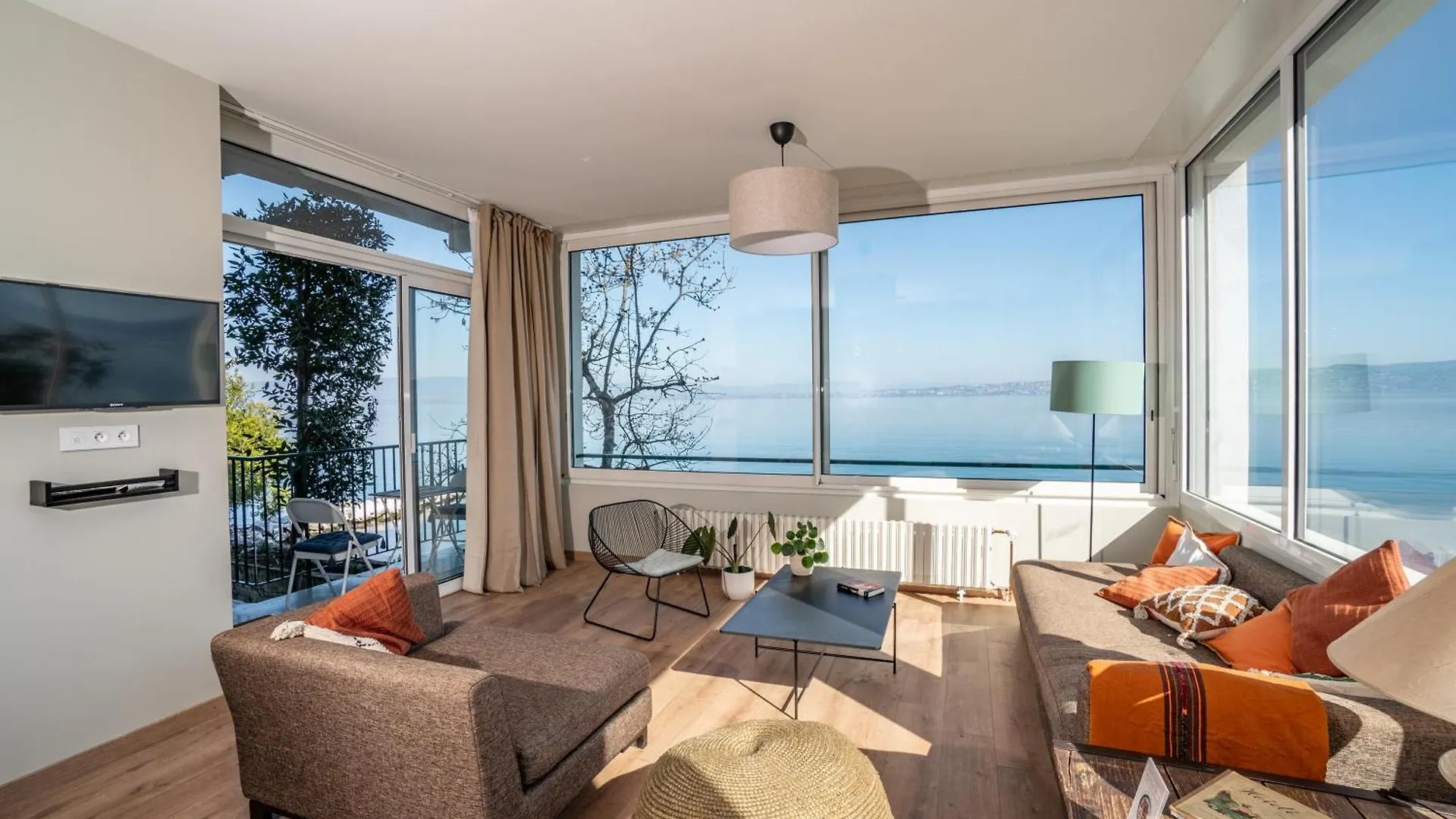 Maxilly-sur-Léman La Villa Du Lac - Appartements De Vacances - Les Pieds Dans L'Eau